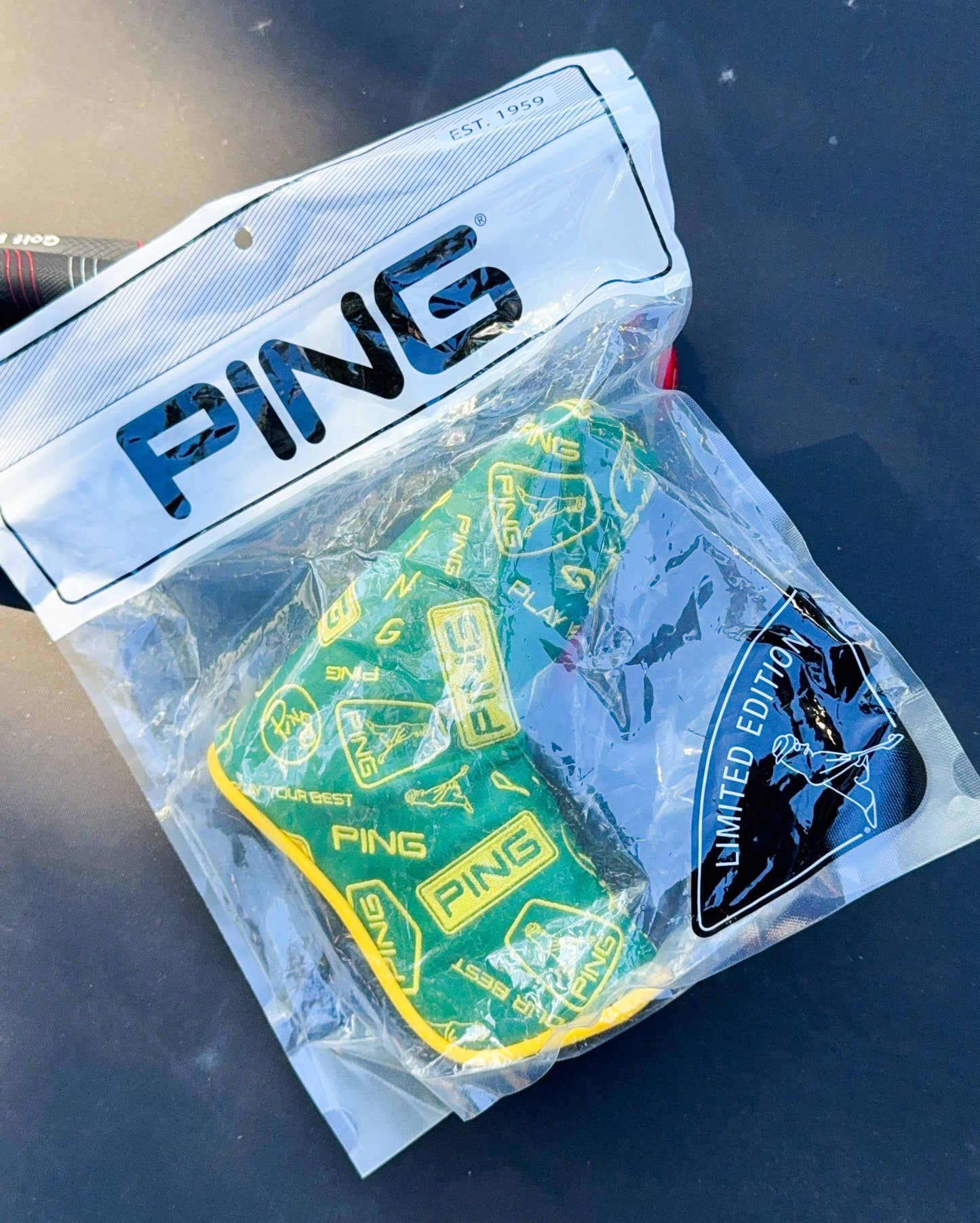 Ping Limited Edition "Dancing Ping" Green/Gold Blade Putter Cover