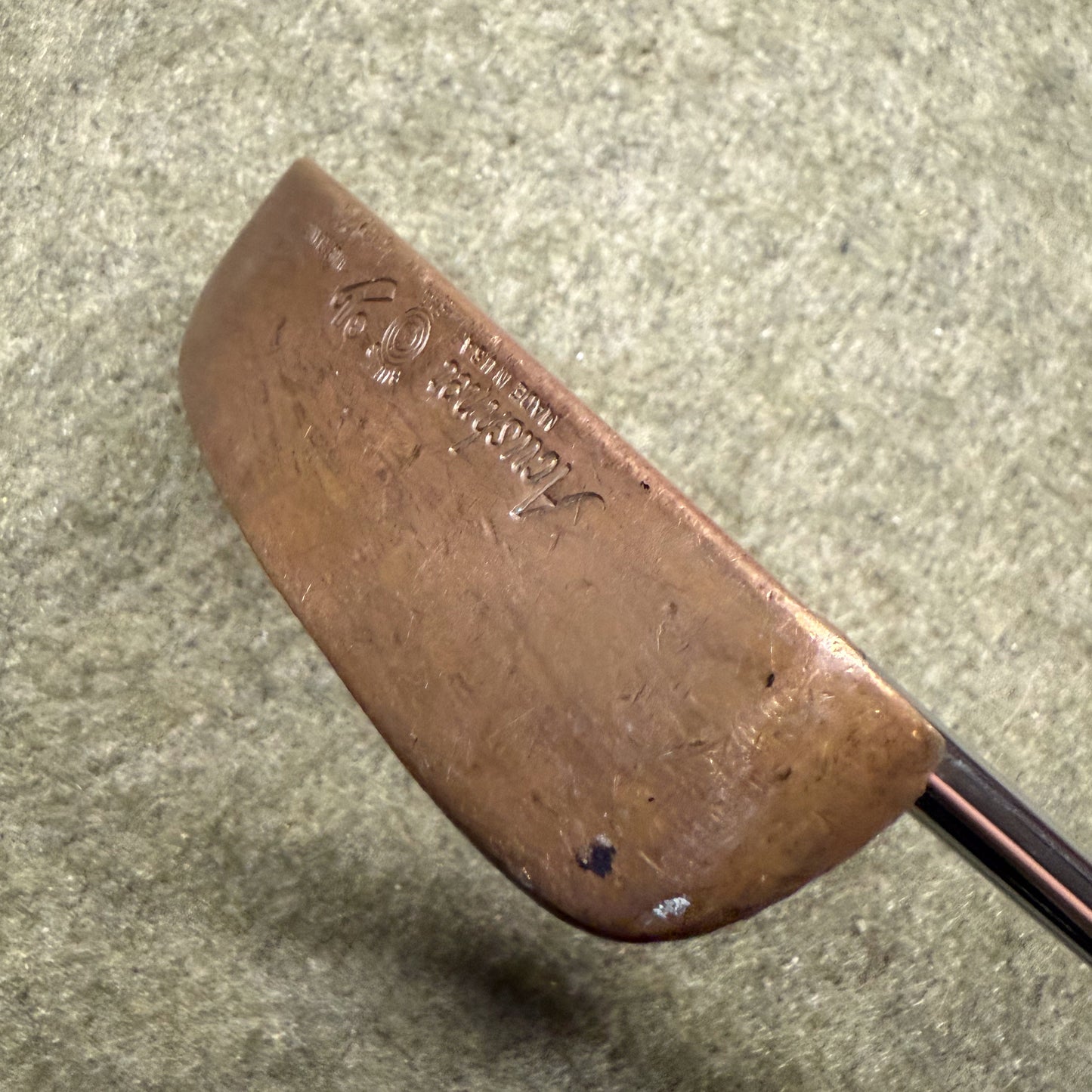 Vintage Acushnet Bullseye Wide Flange Putter (35 in.)